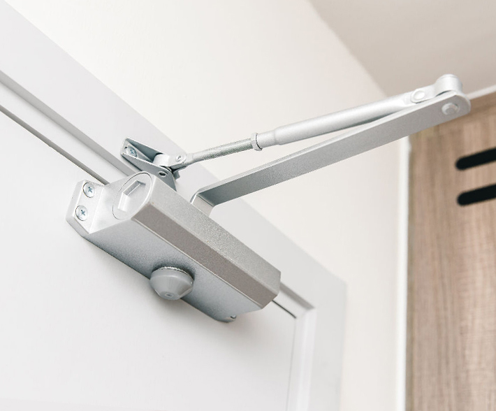 Akcesoria do okuć do drzwi